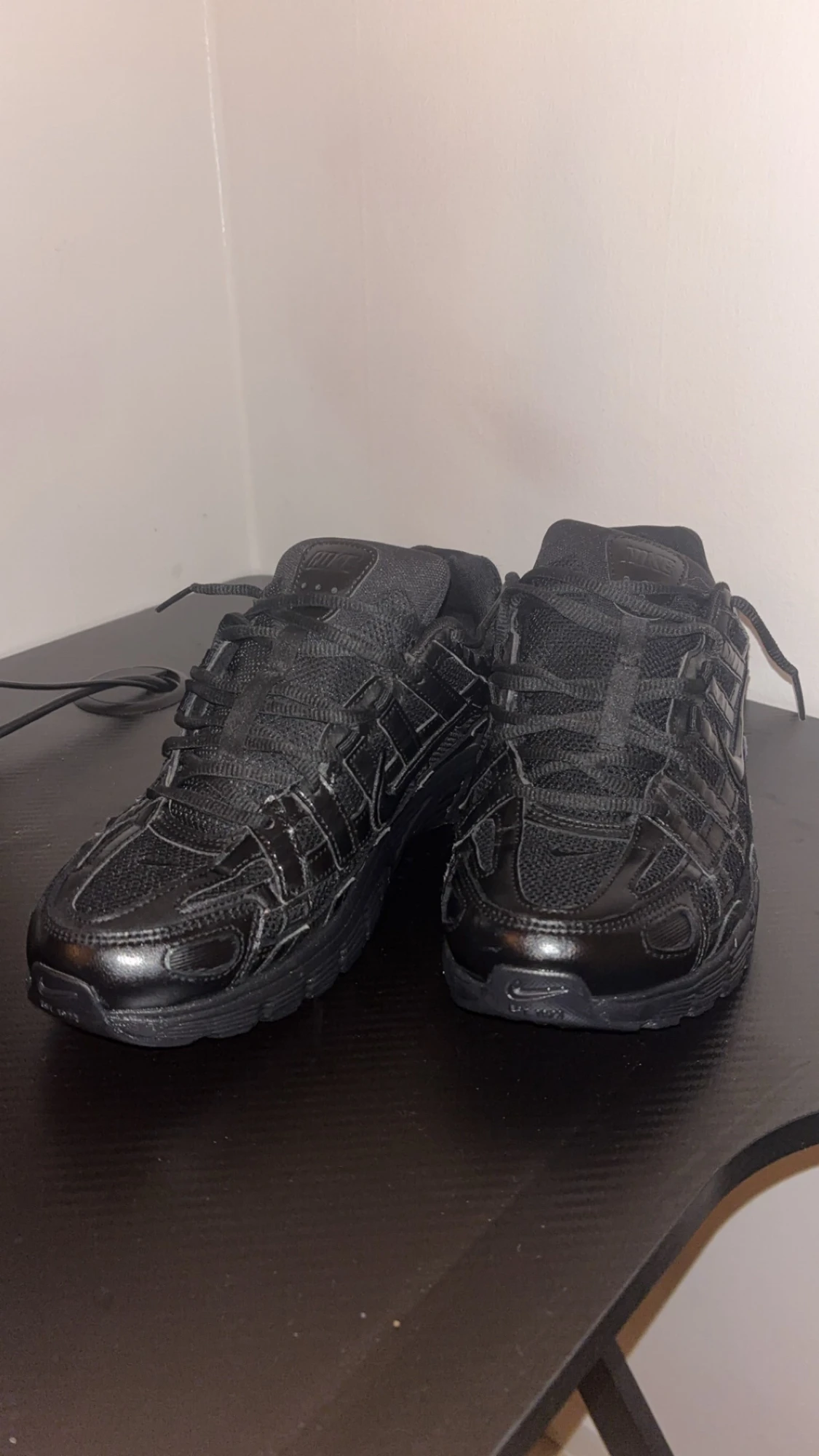 Nike svart sneakers mesh och skinn - 1