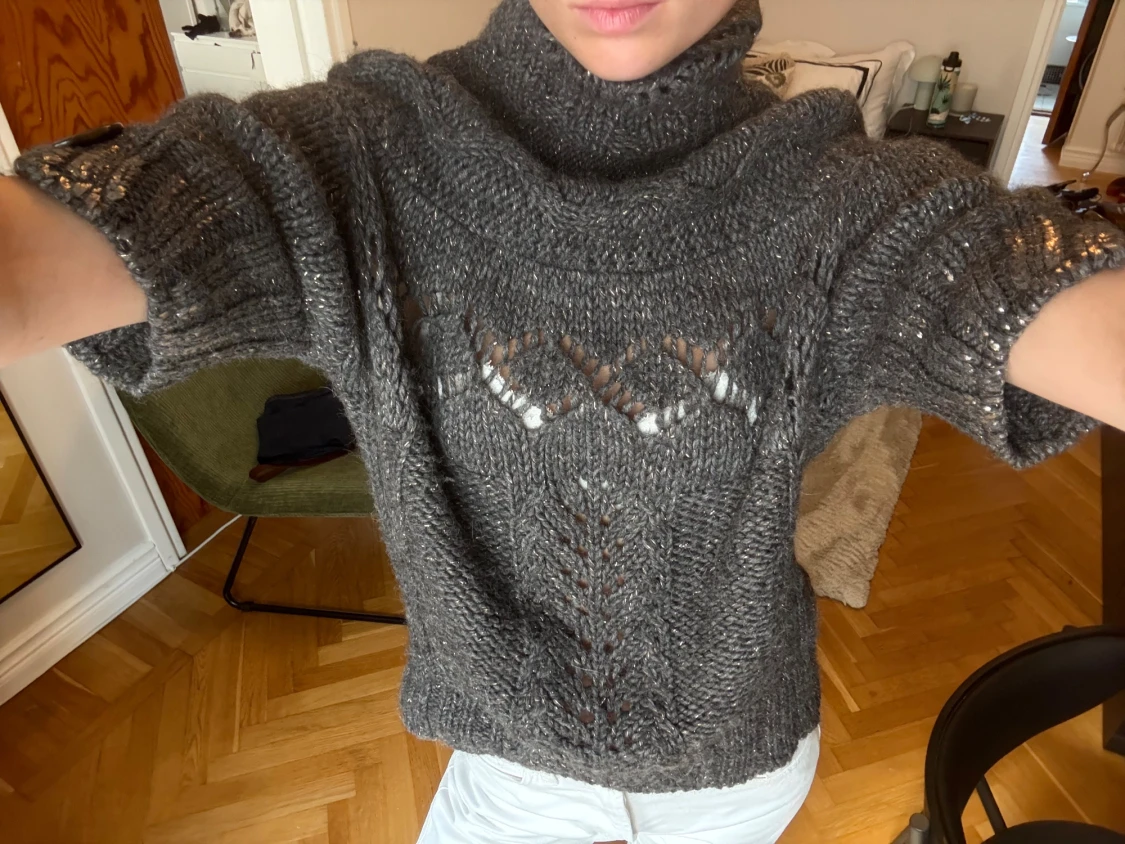 Mörkgrå stickad tröja med knappar från Just Cavalli - 5