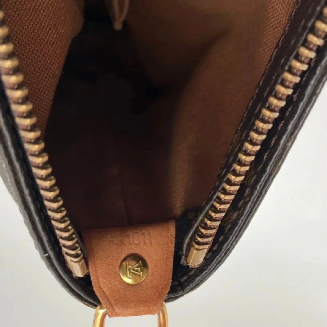 Monogram axelväska från Louis Vuitton - 3