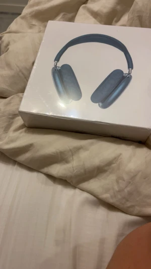 Max hörlurar  - Hörlurar helt nya, bra ljud