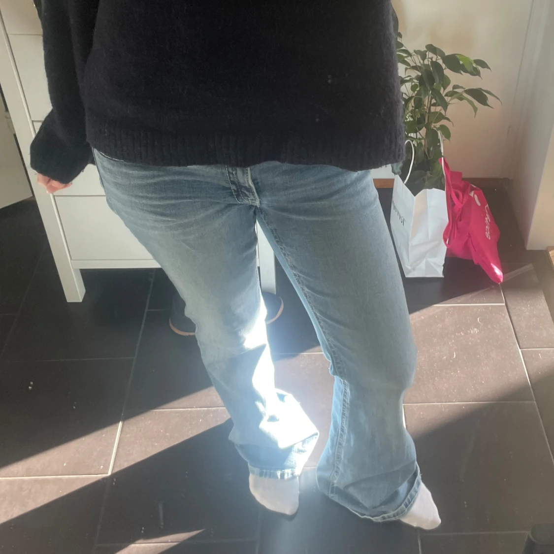 Blåa low waist jeans - 1