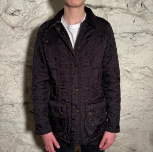 Barbour quiltad jacka - Sjukt snygg quiltad jacka från Barbour.😁