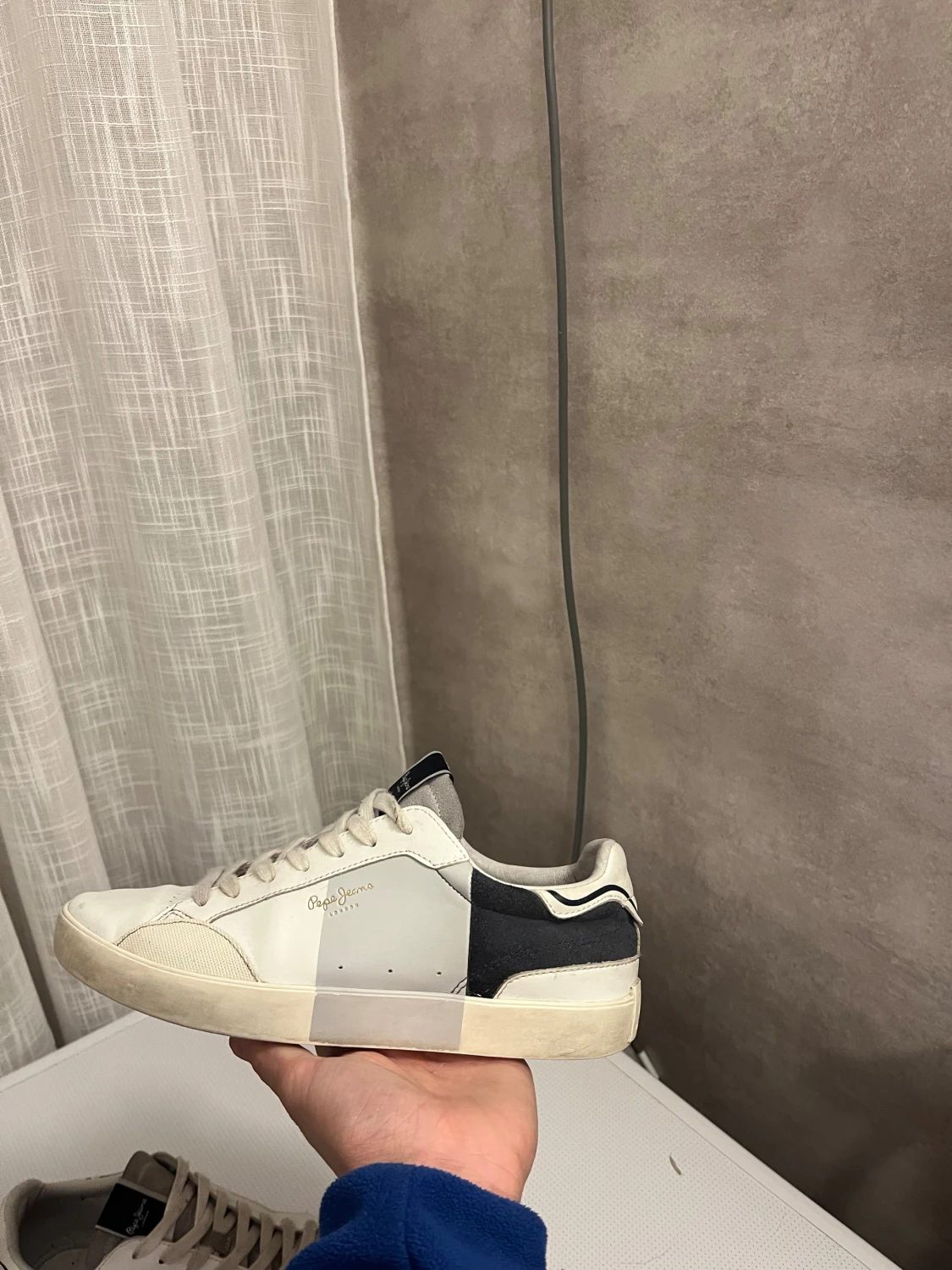 Svarta och vita sneakers från Pepe Jeans - 1