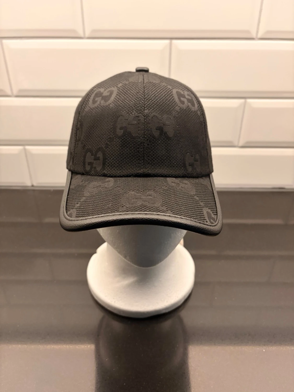 Svart keps från Zara  - 1