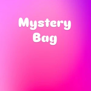 Mystery bag - Jag sätter ihop en egen mystery bag med bla kläder, nagel grejer, hårvård, smink eller skönhet. Men även egengjorda som tex armband. Du bestämmer själv vad du vill betala men mellan 25-350 kr, det väljer man helt själv! Värdet inuti kommer alltid vara mycket mer än vad du betalar för! Du skriver till mig vilket eller vilka teman du vill ha.💗Du kan även komma med egna förslag på teman❤️Tryck helst inte på köp nu innan du har bestämt hur mycket du vill betala o vilka teman 💘