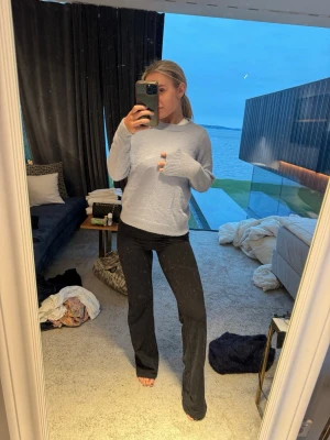 Kashmir tröja - Ljusblå Kashmir tröja i storlek xs/s