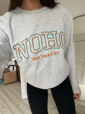 Collagetröja H&M - Collagetröja från H&M