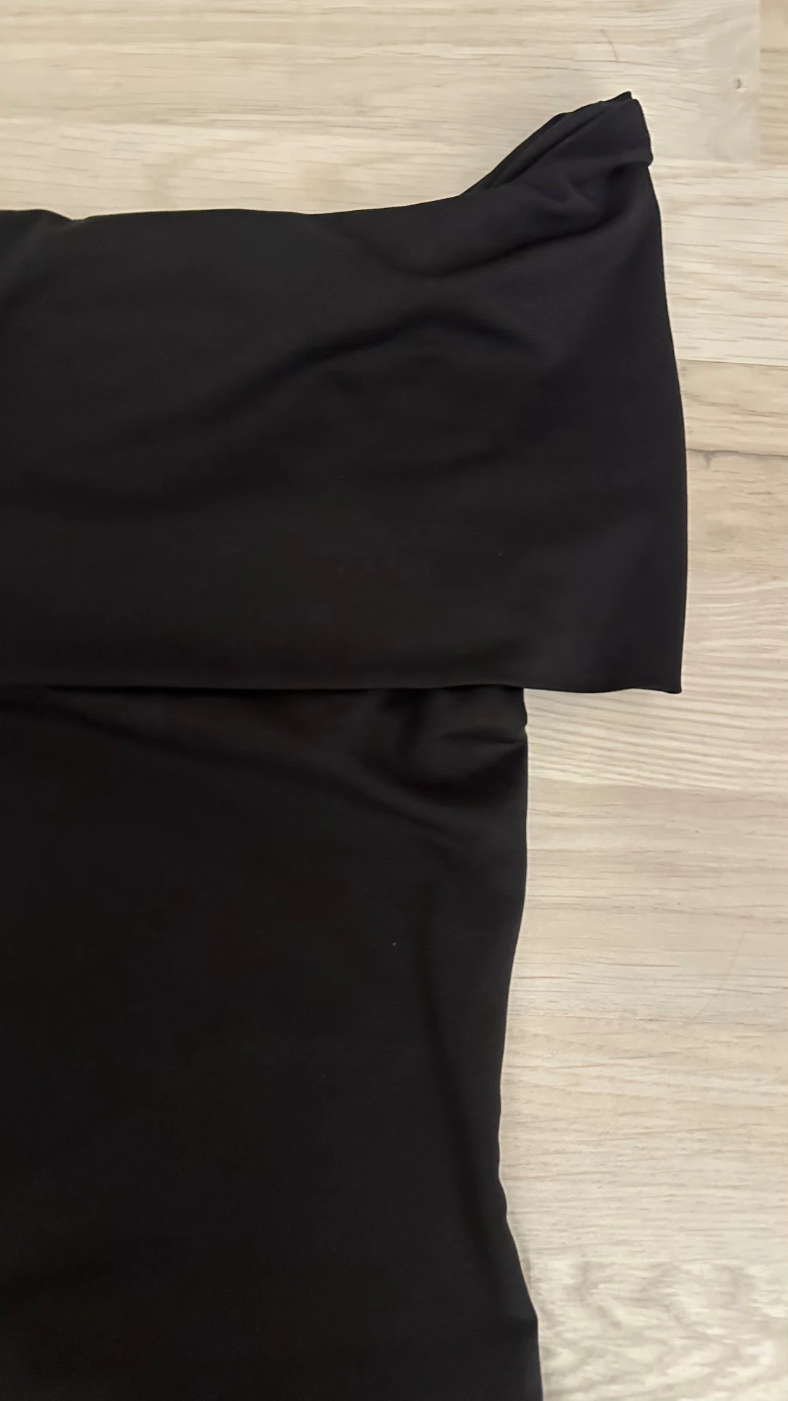 Svart offshoulder topp från H&M - 1