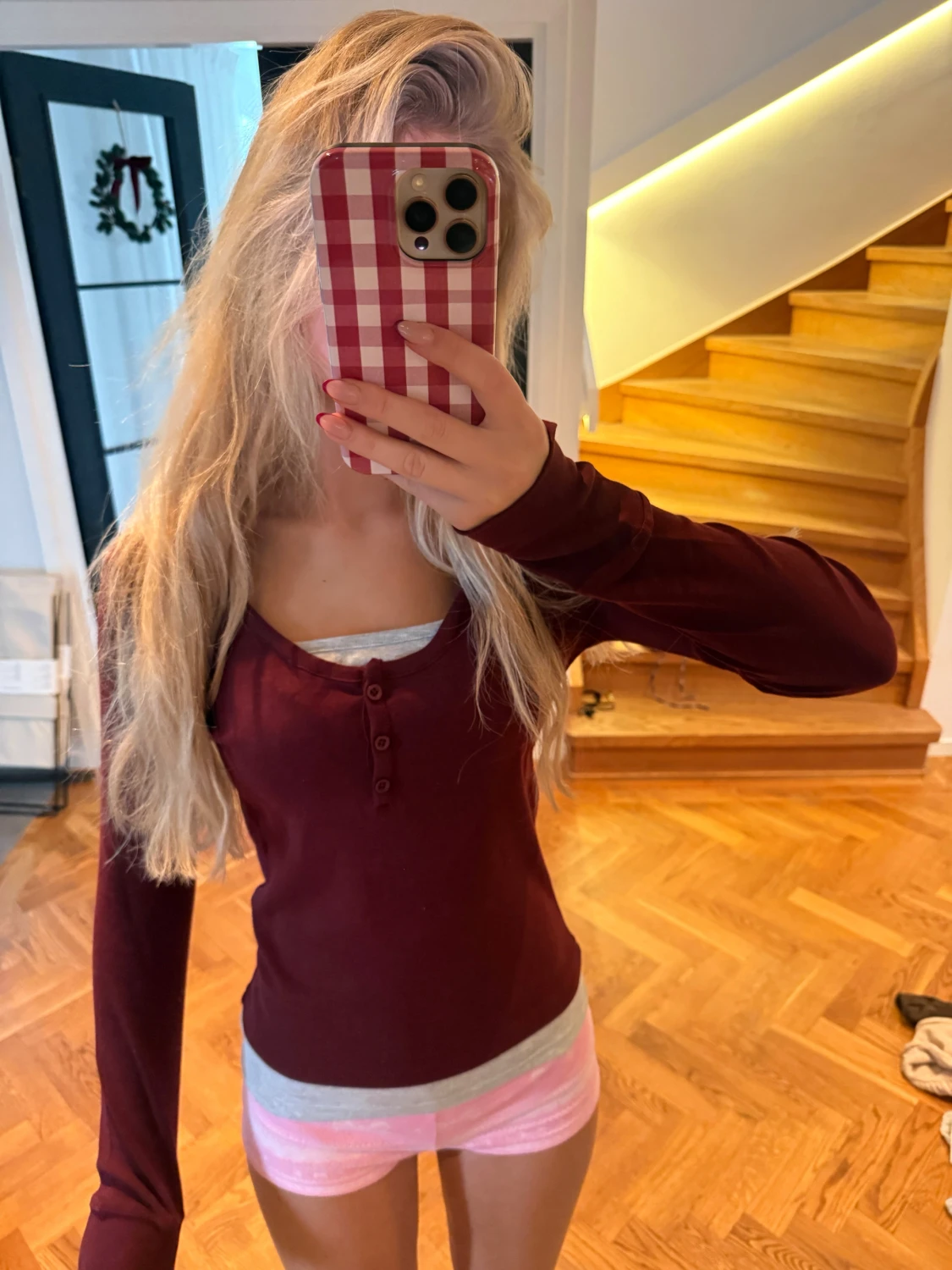 Vinröd långärmad topp med knappar - 4