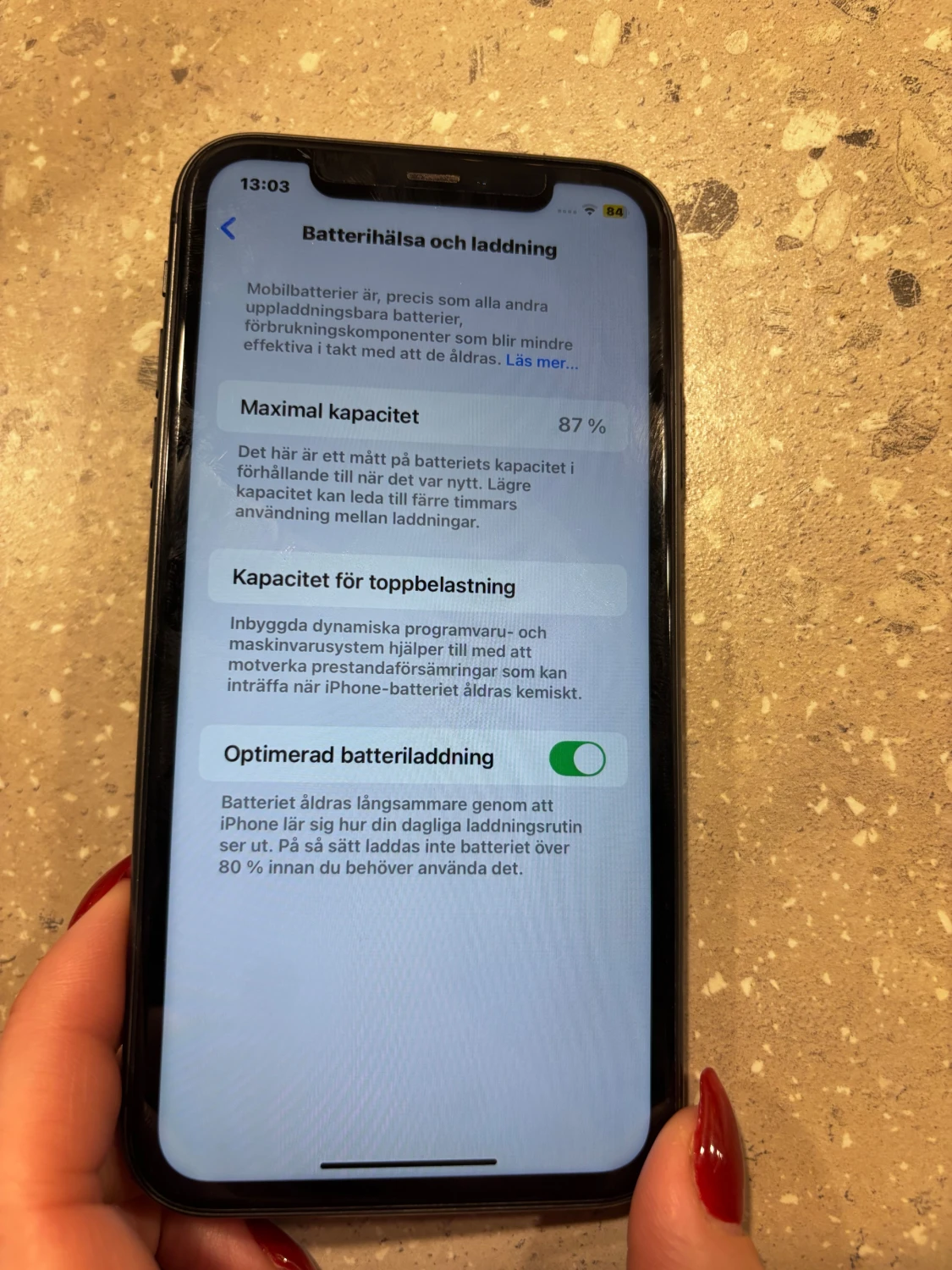 iPhone 11 64GB Black - 6