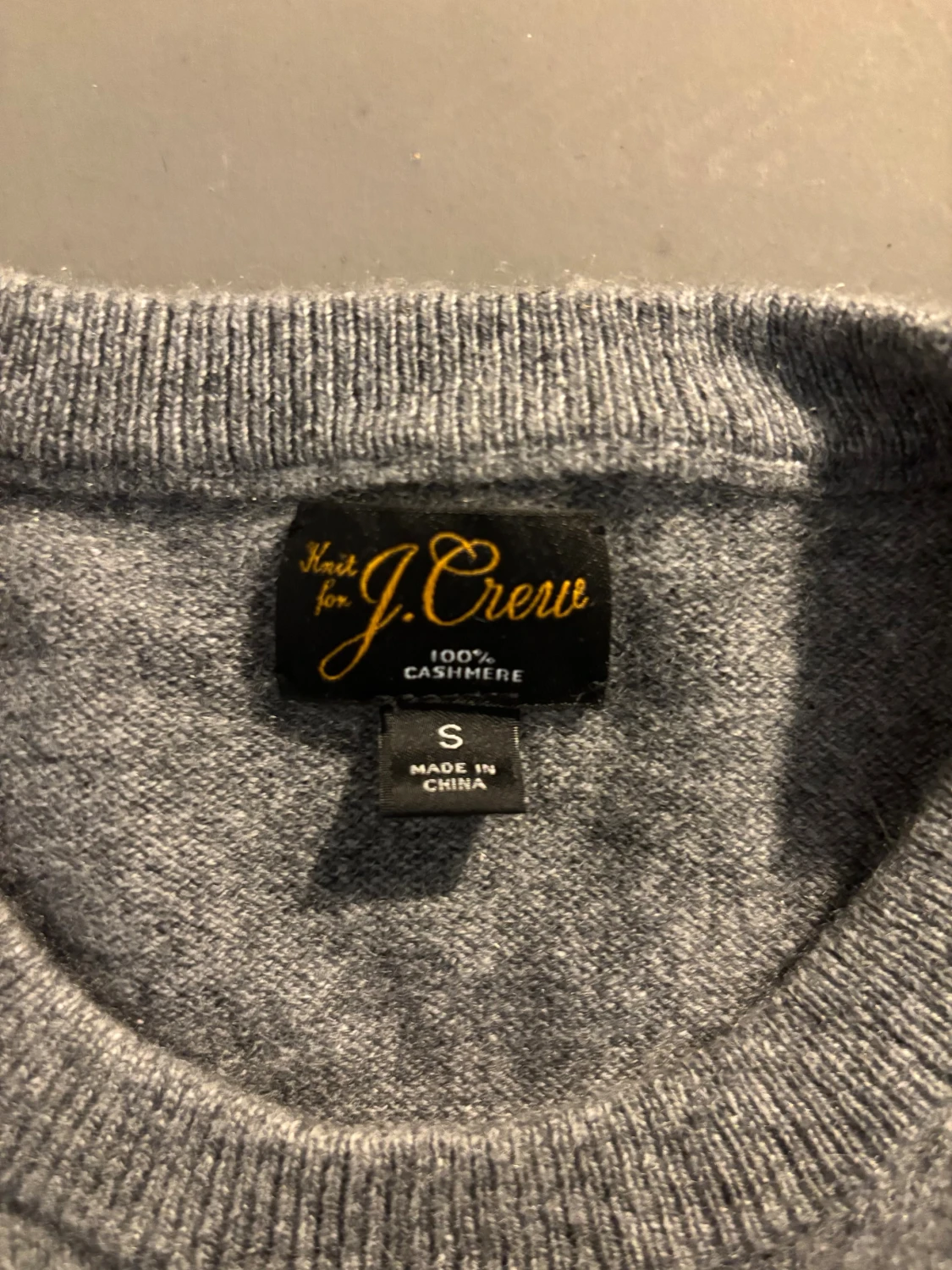 Grå kashmirtröja från J.Crew - 1