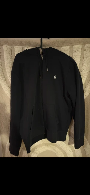 Ralph Lauren tröja  - Storlek m 