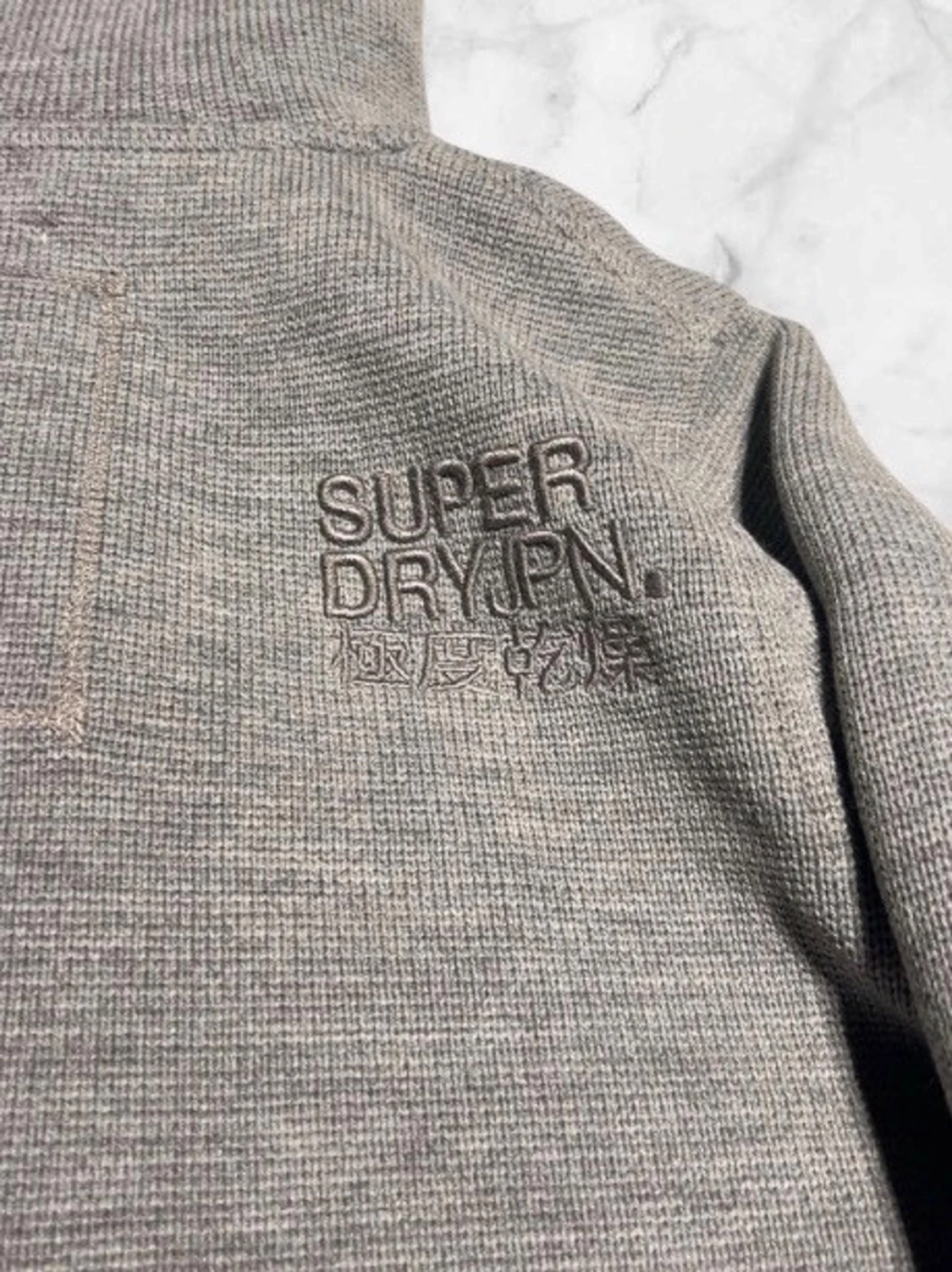 Grå hoodie från Superdry  - 4