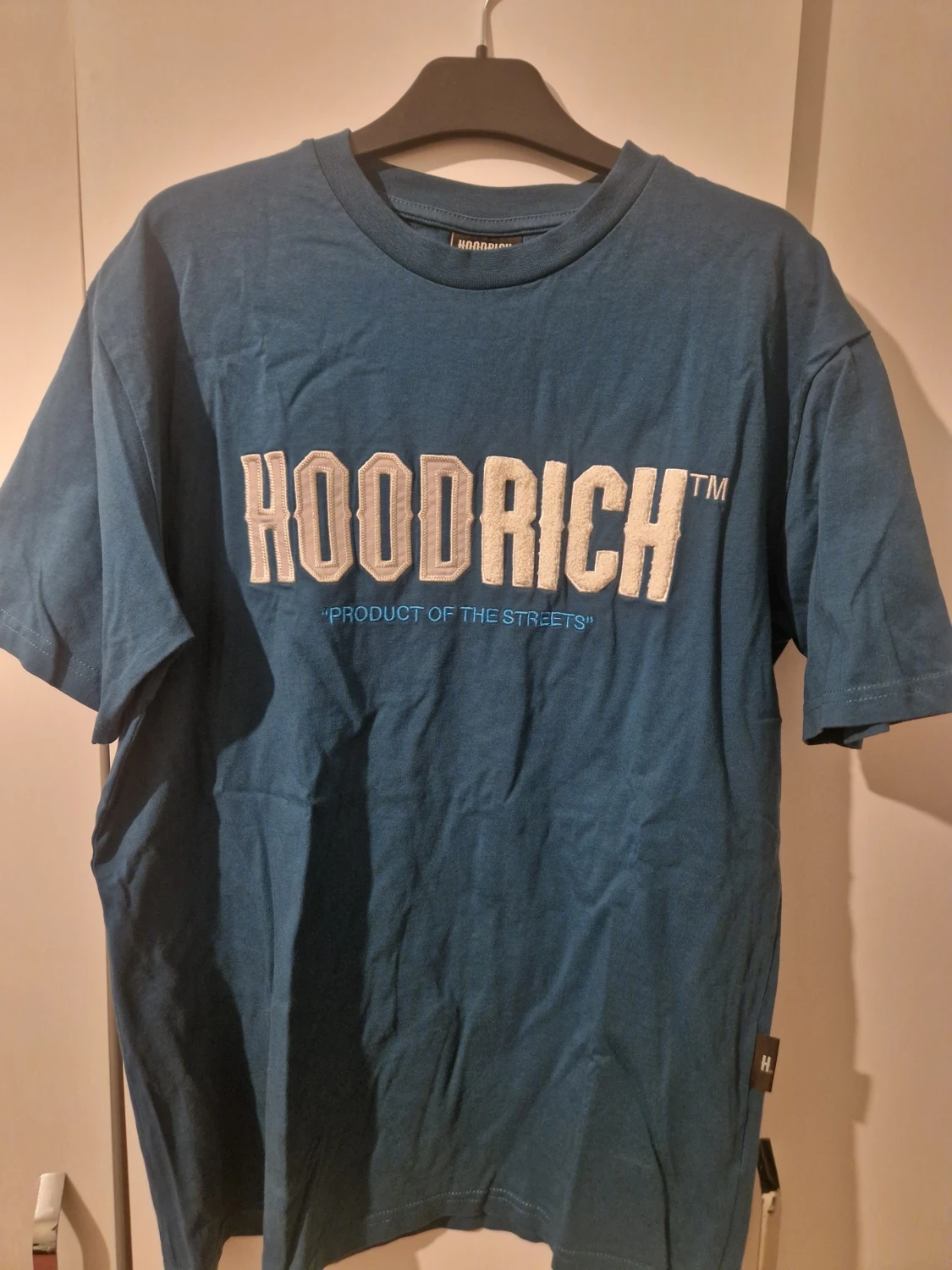 Blå HOODRICH t-shirt med broderi