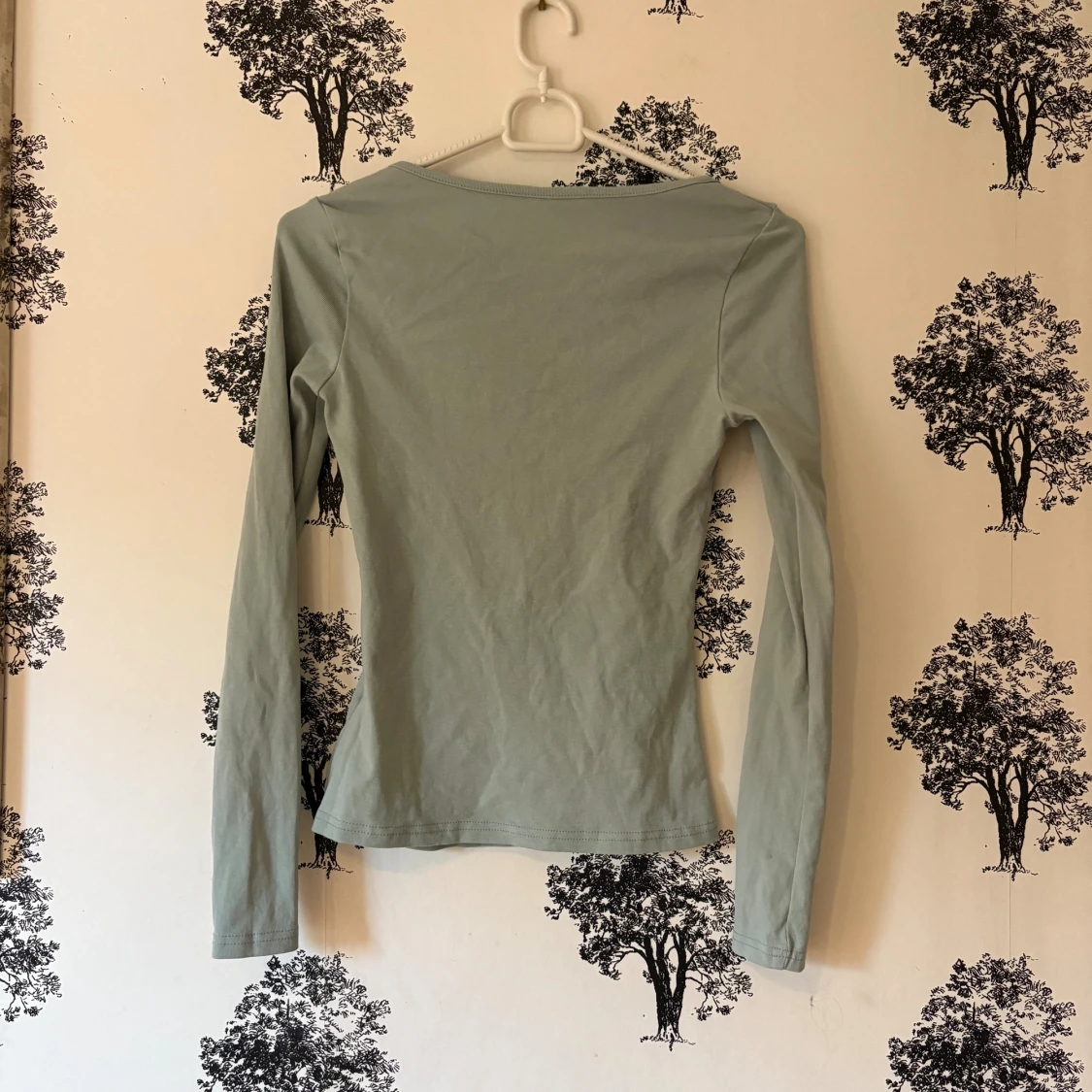 Ljusgrön långärmad topp från SHEIN - 1