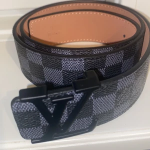 LVbälte - Säljer ett rutigt bälte för 250kr