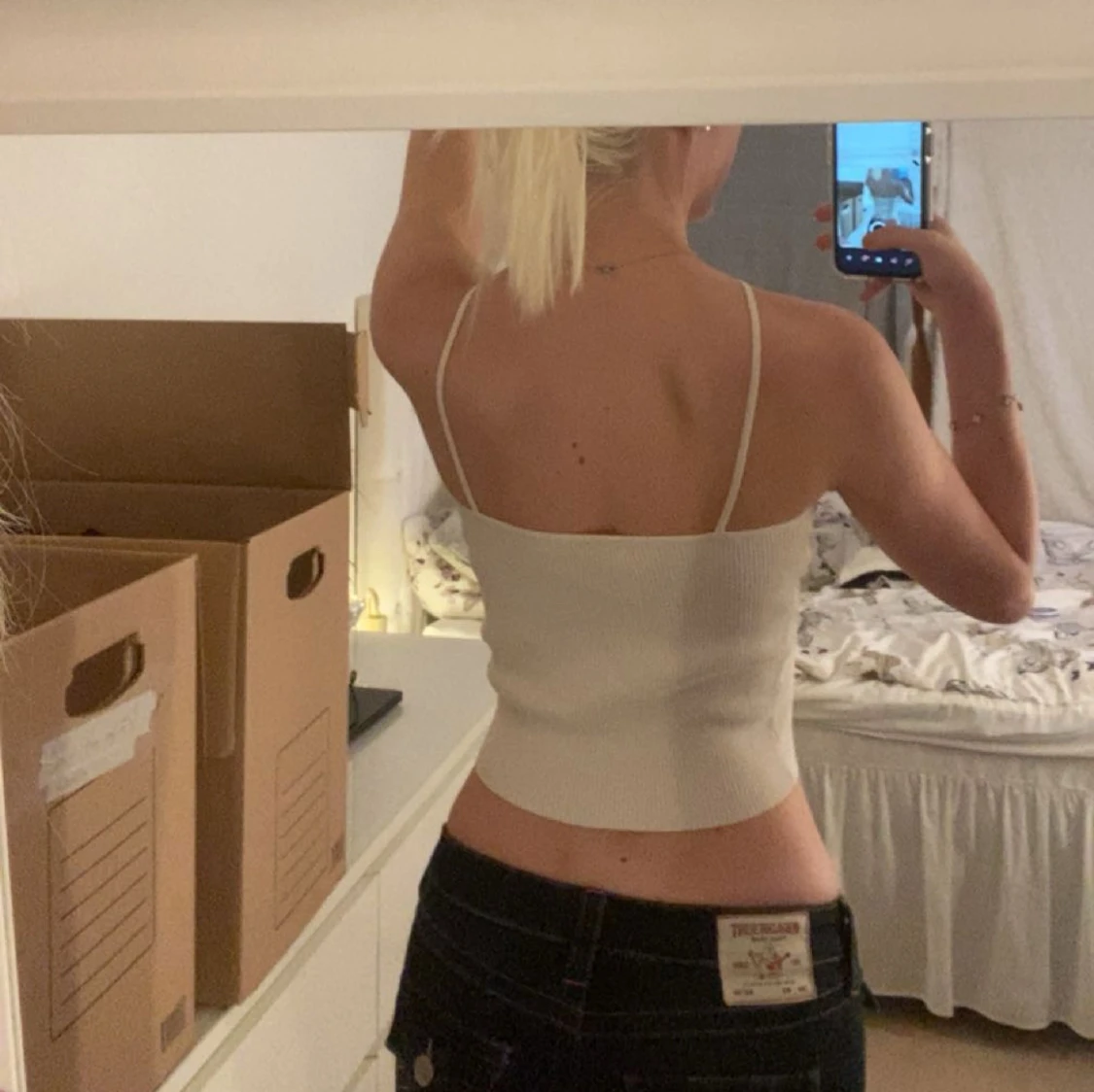 Vit ribbad linnetopp  - 1