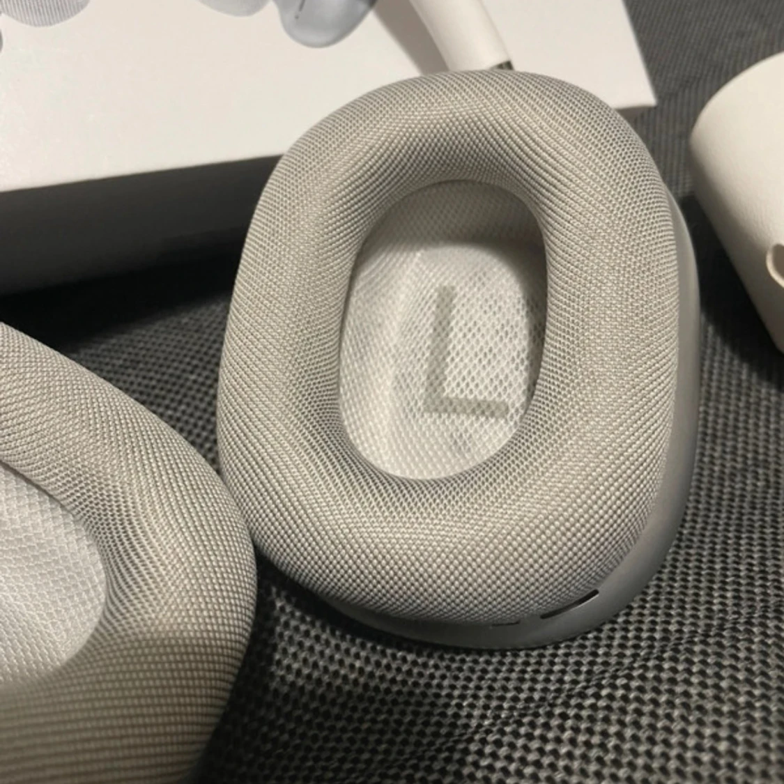 AirPods Max - 4
