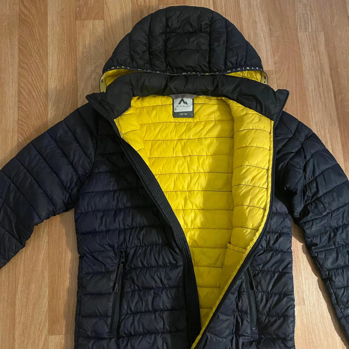 Svart pufferjacka från McKinley - 2