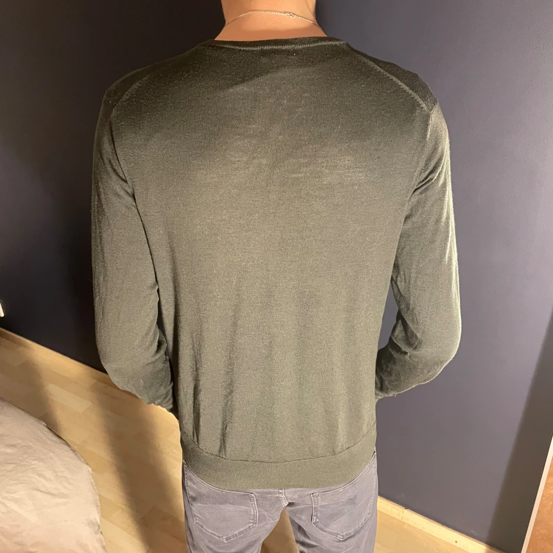 Mörkgrön stickad tröja - 1