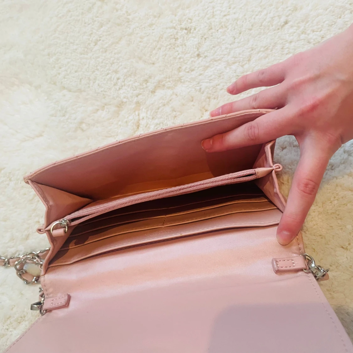 Rosa quiltad axelväska från Don Donna - 2