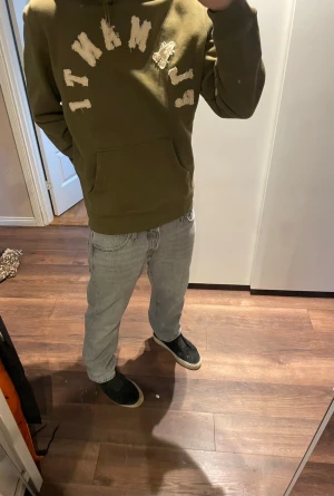 Flamanti hoodie - Säljer en äkta Flamanti hoodie med skeleton design på ryggen, ny pris 2000 dessutom vintage