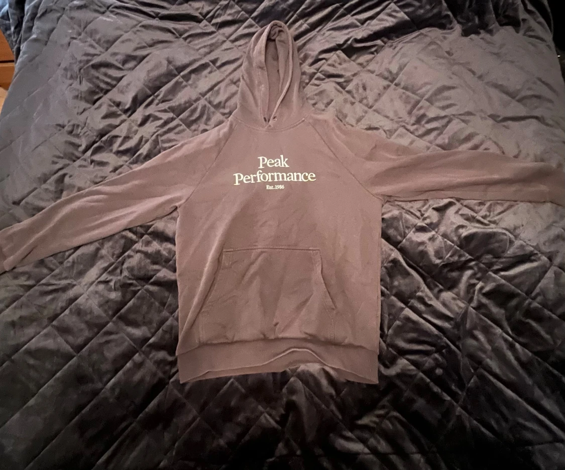 Peak Performance hoodie