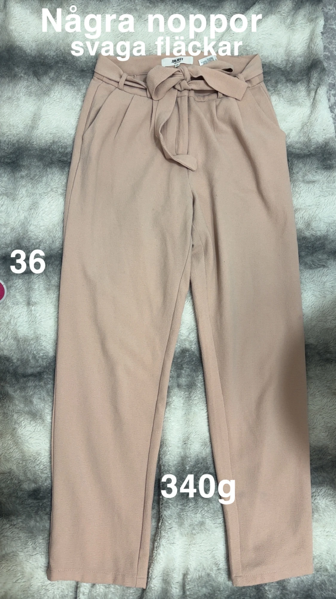 Beige byxor med knyt från Object