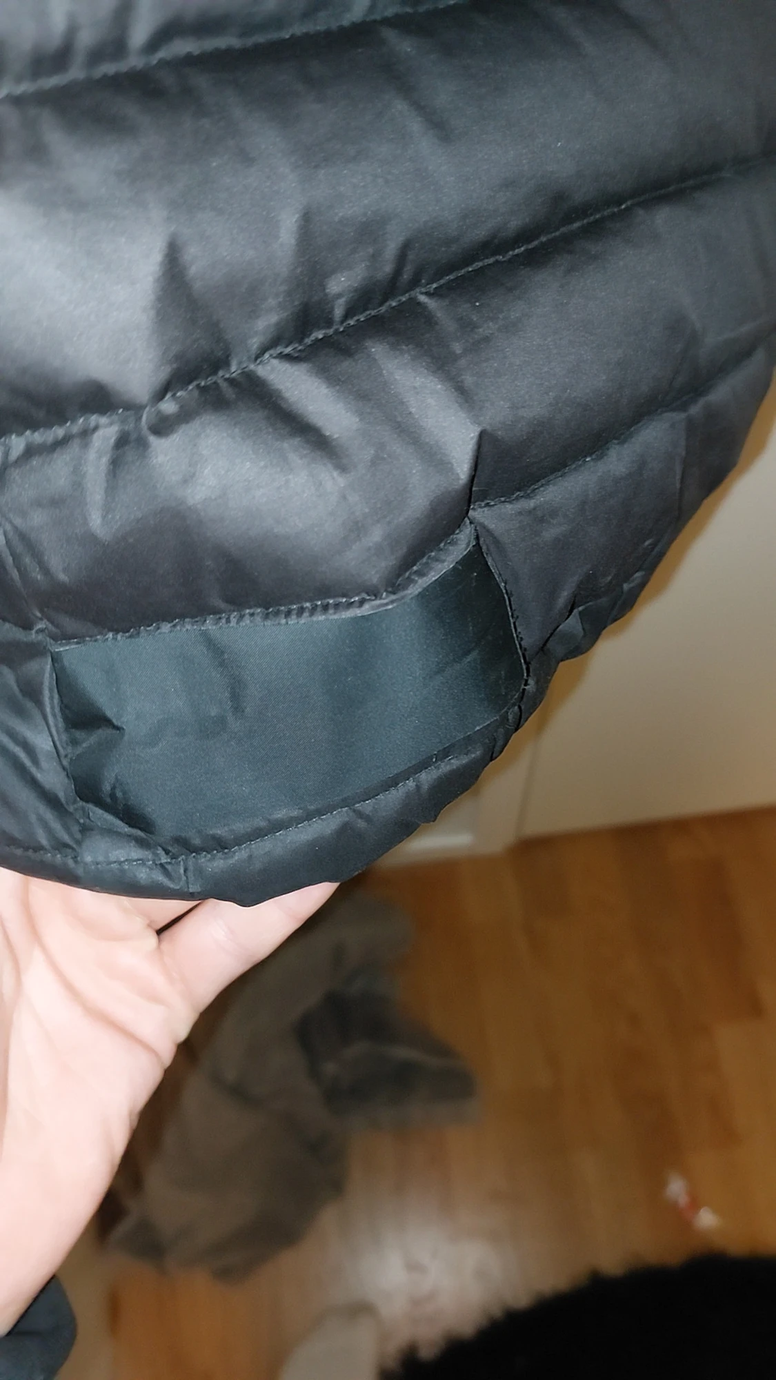 Svart dunjacka från Colmar med huva - 2