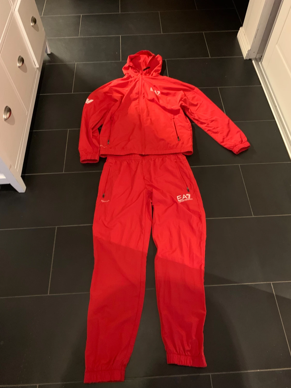 Röd vindjacka EA7 Emporio Armani