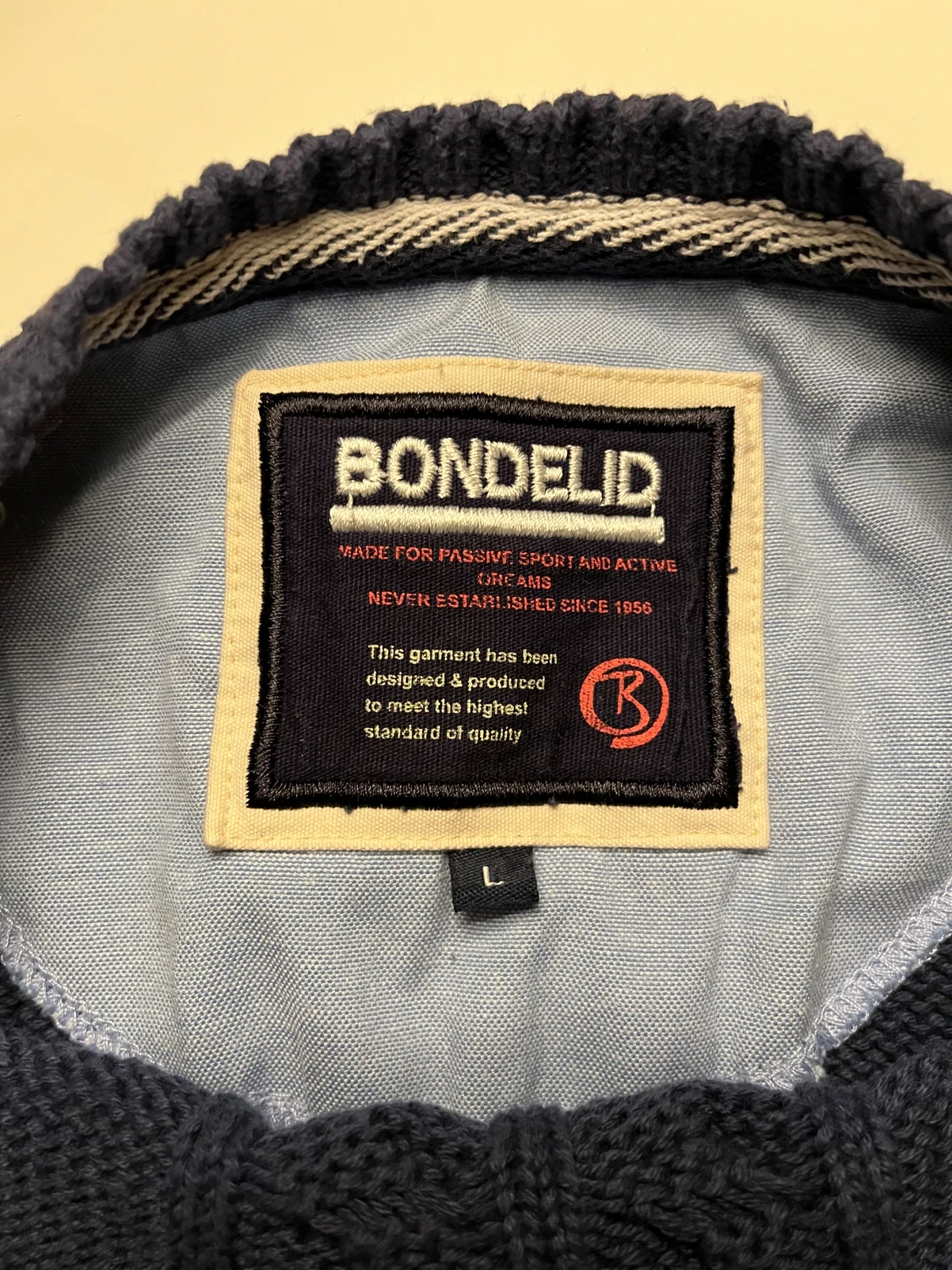 Marinblå cableknit tröja från Bondelid - 2