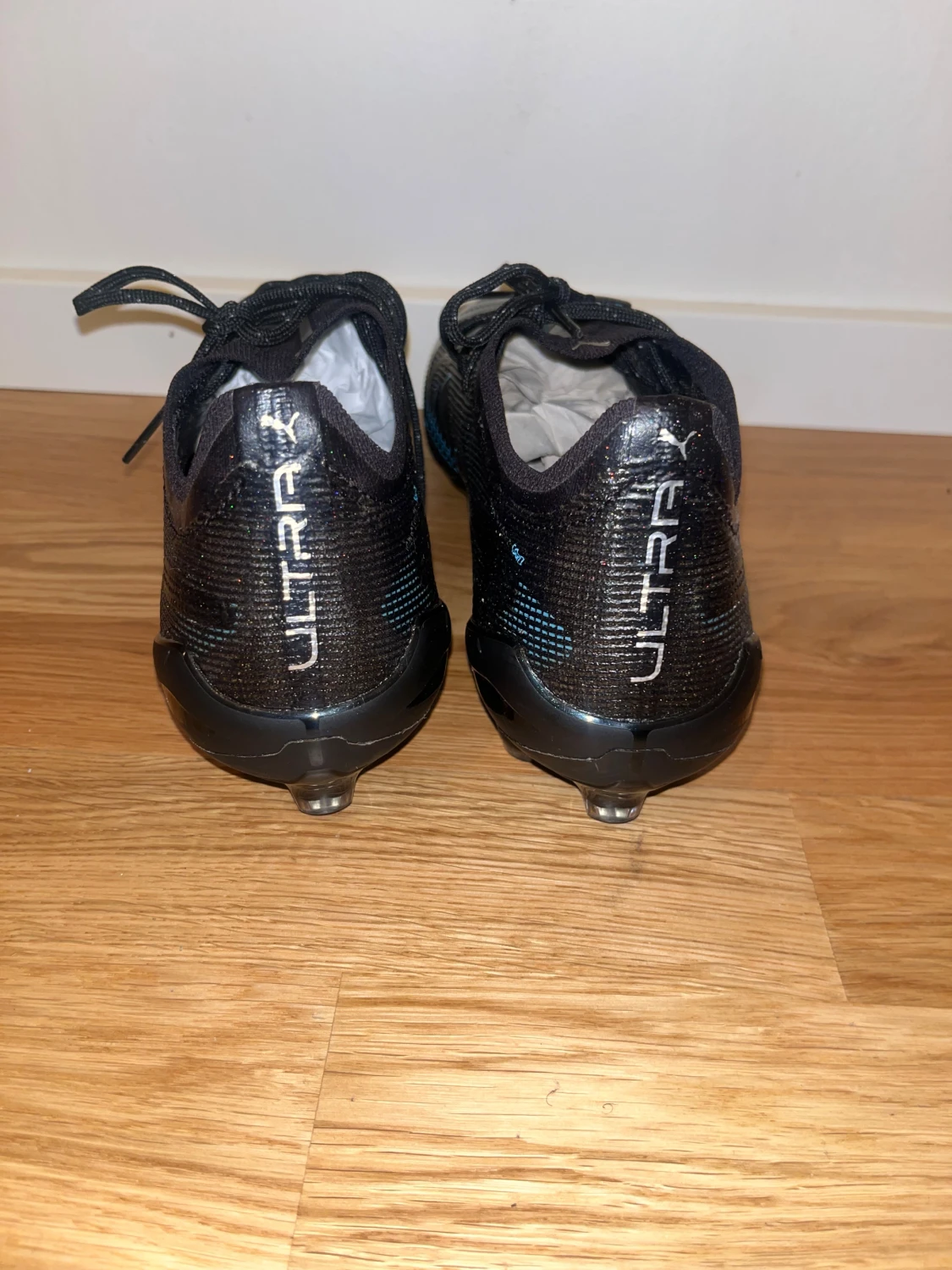 Svarta Puma fotbollsskor - 4