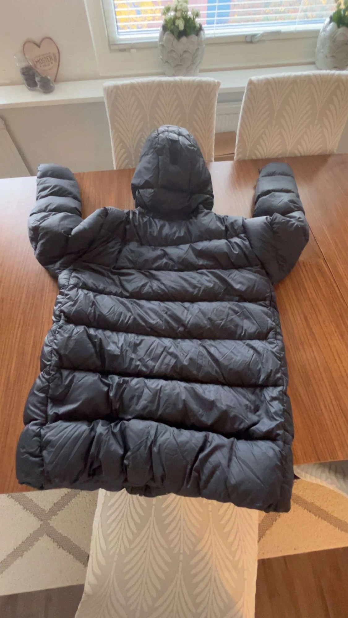 Svart dunjacka med huva från Dobsom - 1