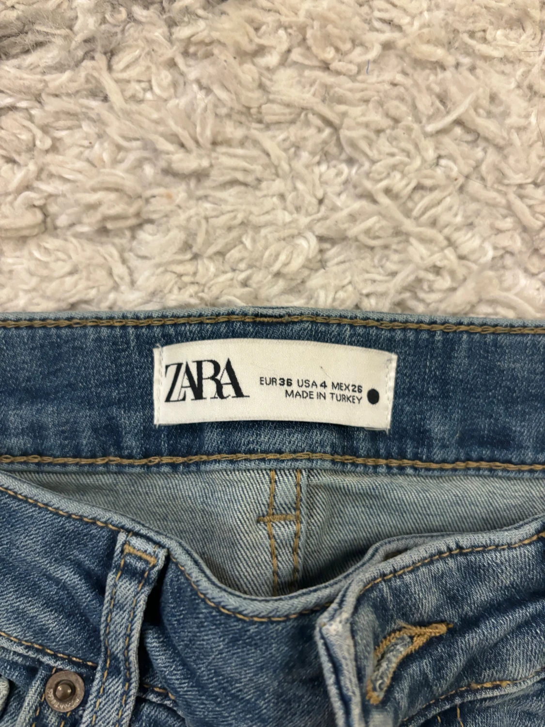 Blå bootcut jeans från Zara, strl 36 - 1