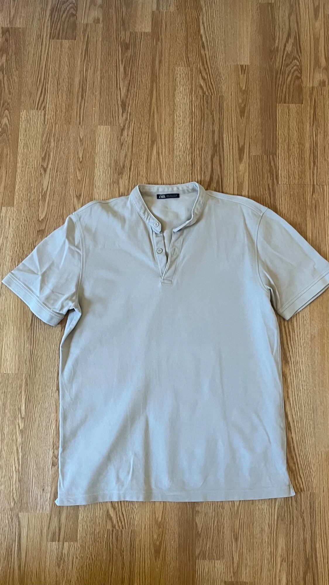 Beige pikétröja från Zara