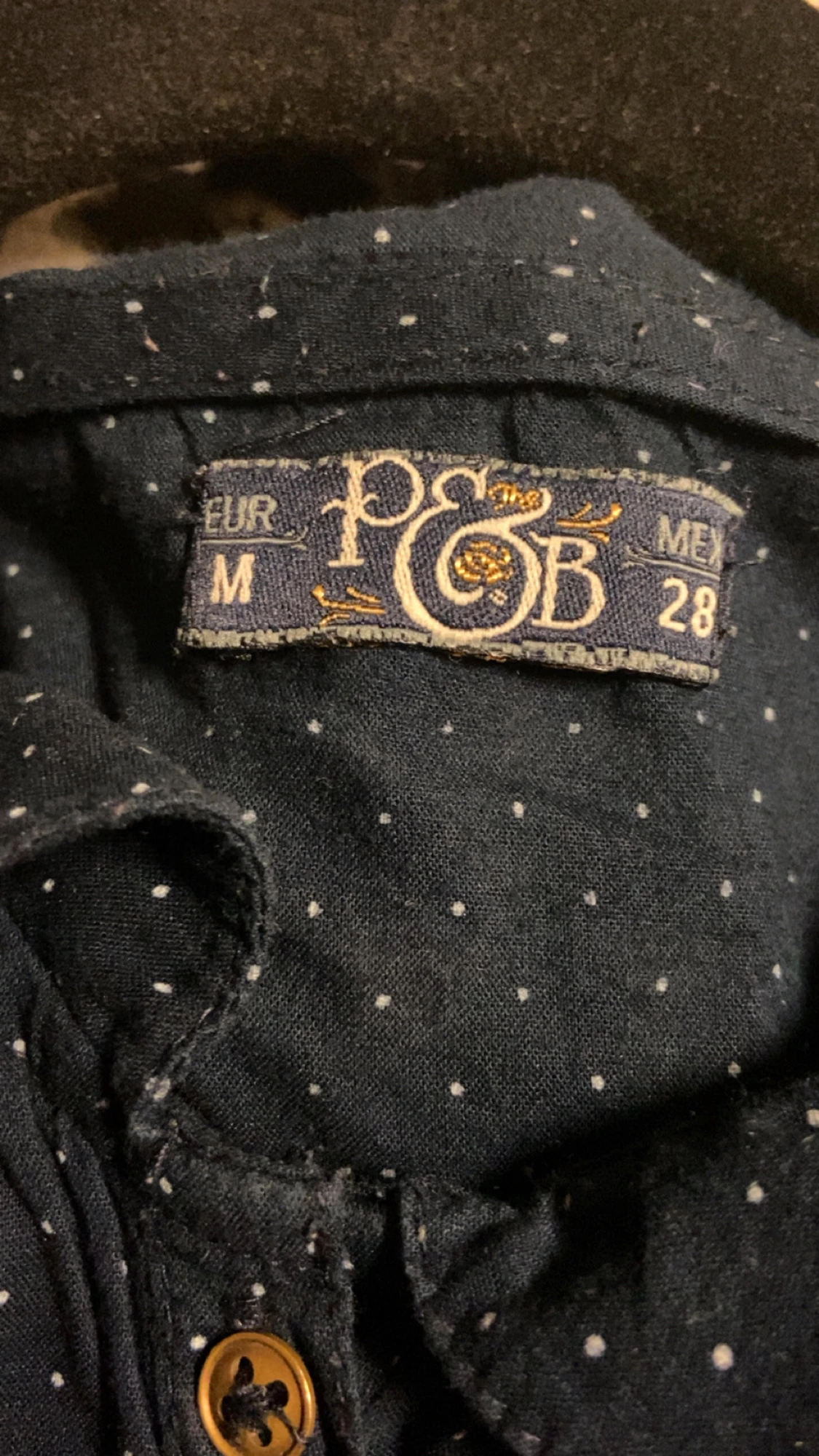 Mörkblå prickig henley från P&B - 2