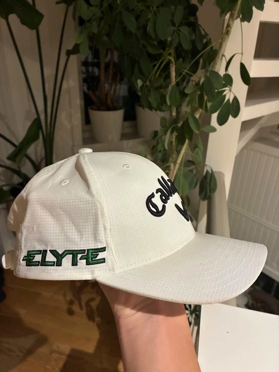 Vit Callaway keps Chrome Tour