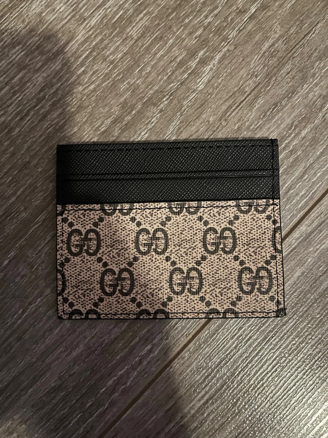 Korthållare i beige med orm  - 1