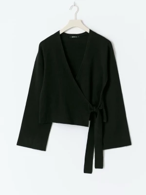 Svart kofta - Superfin kofta med knytning i midjan, använd 2 gånger så nästan helt som ny😊