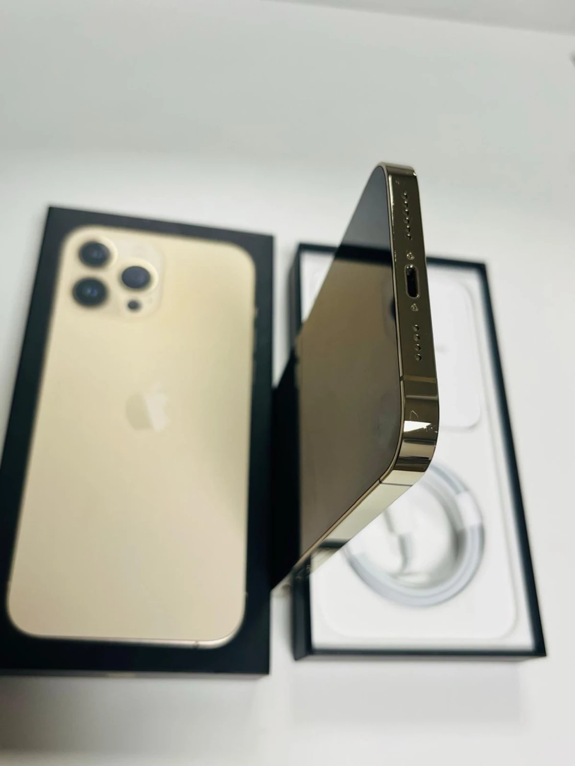 iPhone 13 Pro Max - 4