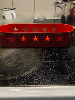 Röd adventsljusstake  - Röd fin adventsljusstake 