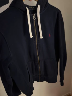 Ralph lauren huvtröja  - Såld.