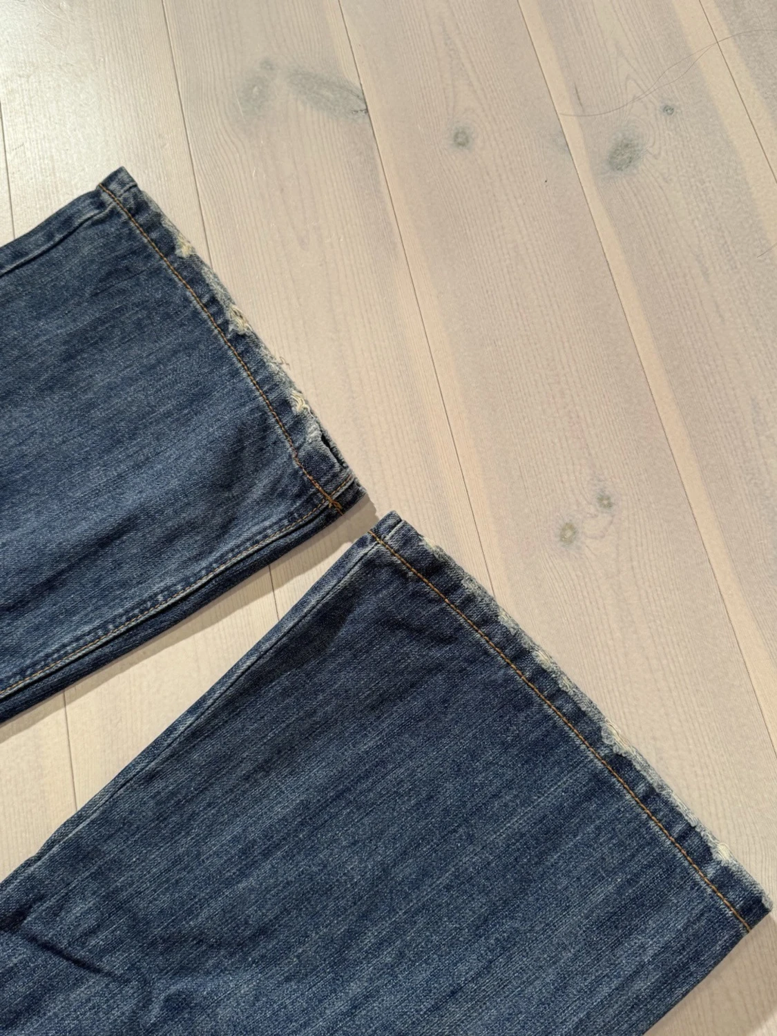 Low bootcut jeans  - 4