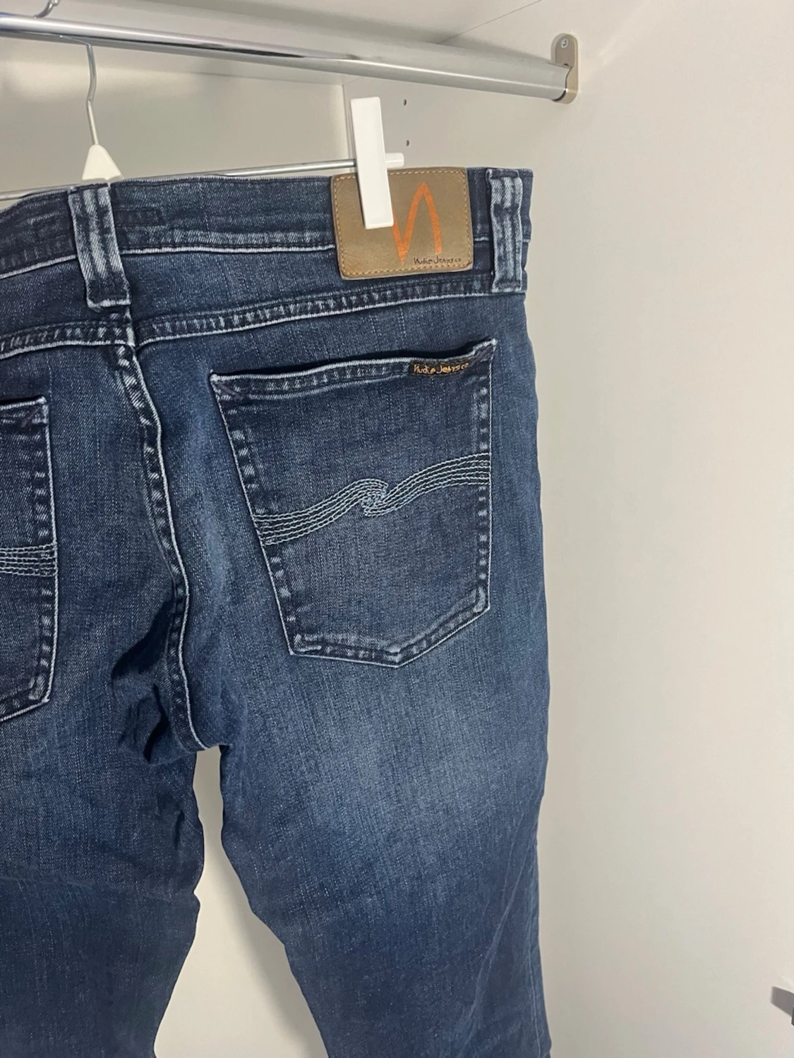 Mörkblå jeans från Nudie Jeans