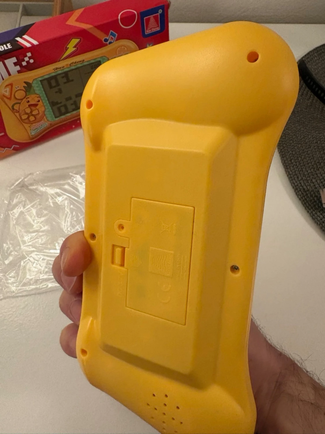 Han Cheng Handheld Game Console - 2