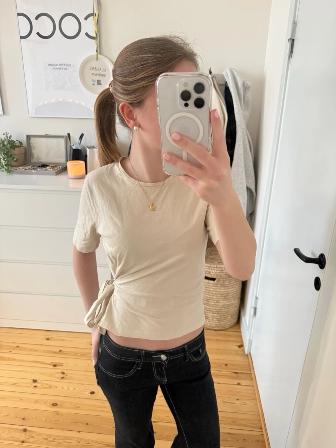 Beige topp med knyt