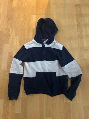 Hoodie - Tommy hillfiger hoodie