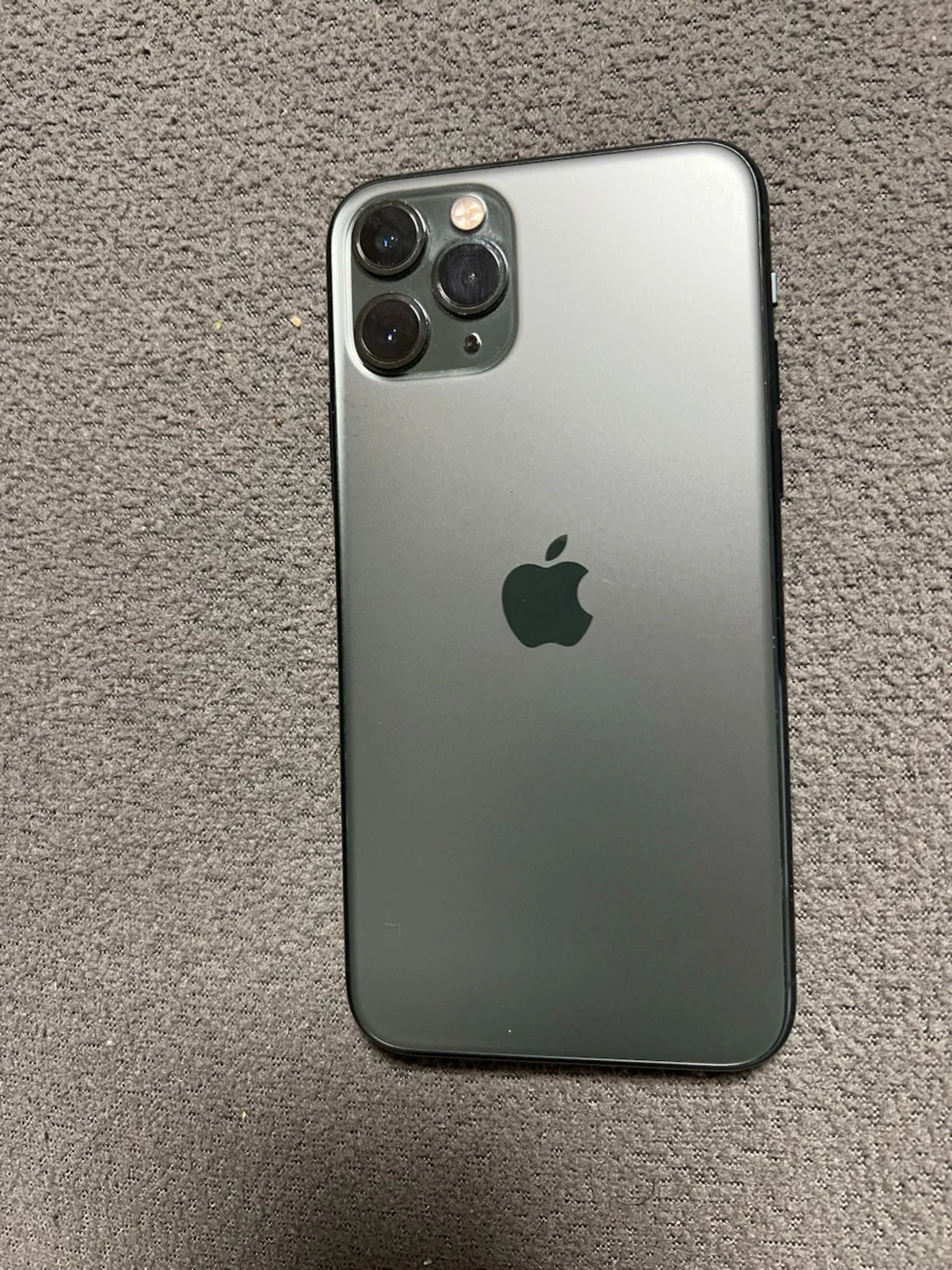 iPhone 11 Pro grön med skal