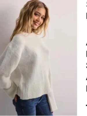 Vit stickad tröja  - Jättefin💞