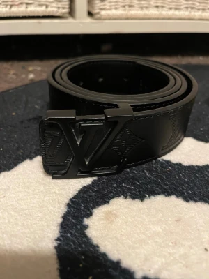 Bälte - Ett snyggt bälte i läder bara använt få gånger. 